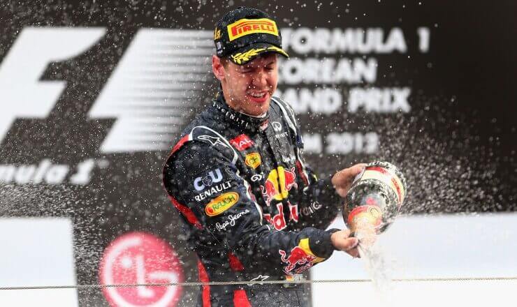 Vettel-var-den-forsta-foraren-att-vinna-vm-i-Red-Bull-F1-stall
