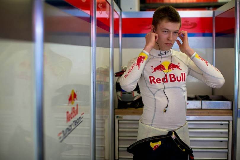 Daniil-Kvyat-fick-ge-plats-för-Max-Verstappen-i-Red-Bull-2016