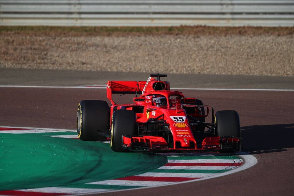 Carlos-Sainz-i-en-Ferrari