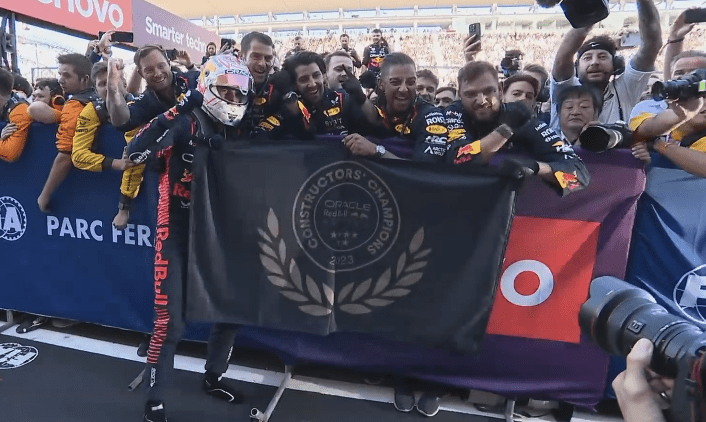 Skärmdump från F1TV när Red Bull kröntes till världsmästare på Suzuka